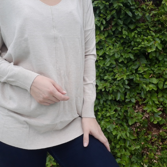 LUX Buttery Soft Loose Fit Long Sleeve Top - Picture 3 of 4
